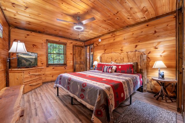 2184 Spence Mountain Loop, Sevierville, TN 37876