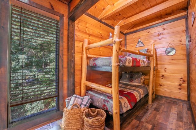 2184 Spence Mountain Loop, Sevierville, TN 37876