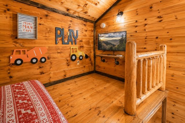 2184 Spence Mountain Loop, Sevierville, TN 37876
