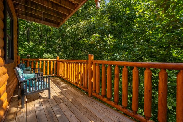 2184 Spence Mountain Loop, Sevierville, TN 37876