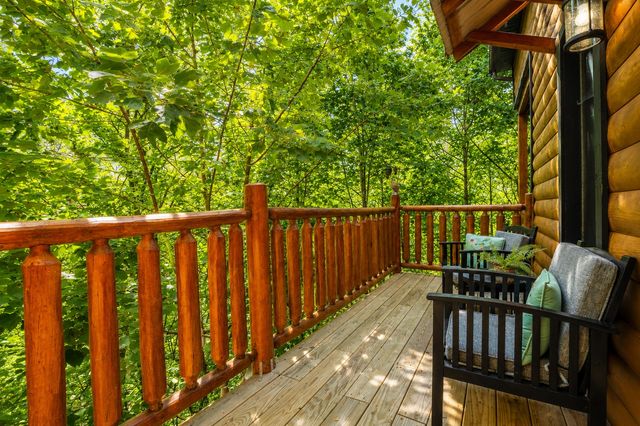 2184 Spence Mountain Loop, Sevierville, TN 37876