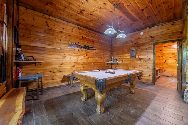 2184 Spence Mountain Loop, Sevierville, TN 37876