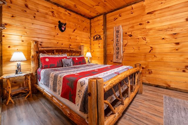 2184 Spence Mountain Loop, Sevierville, TN 37876