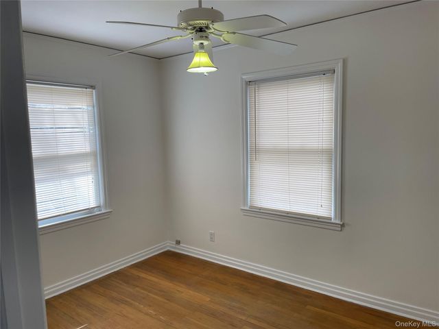 8 Cameron Lane, Valley Stream, NY 11581