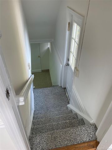 8 Cameron Lane, Valley Stream, NY 11581