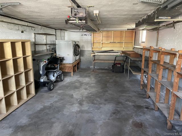 8 Cameron Lane, Valley Stream, NY 11581