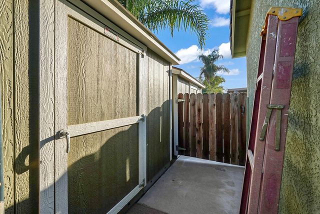 7413 Morgan Lynn Ln, Hughson, CA 95326