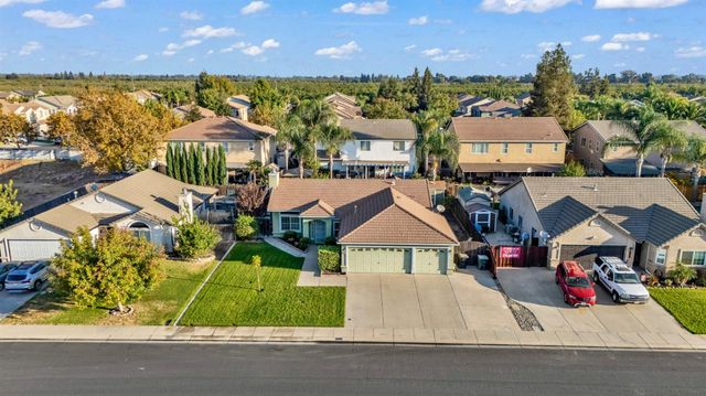 7413 Morgan Lynn Ln, Hughson, CA 95326