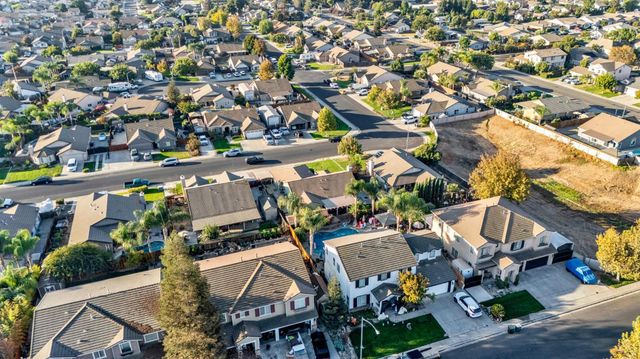 7413 Morgan Lynn Ln, Hughson, CA 95326