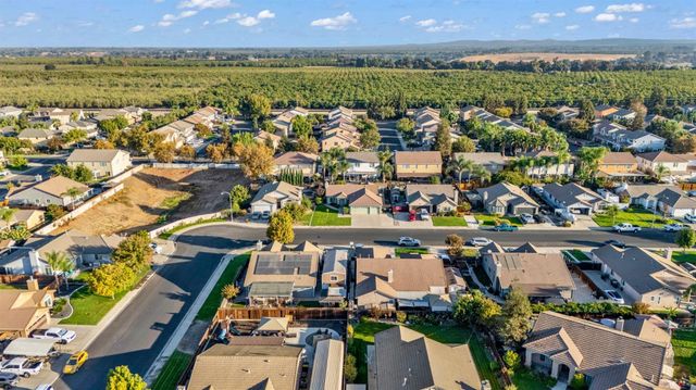 7413 Morgan Lynn Ln, Hughson, CA 95326