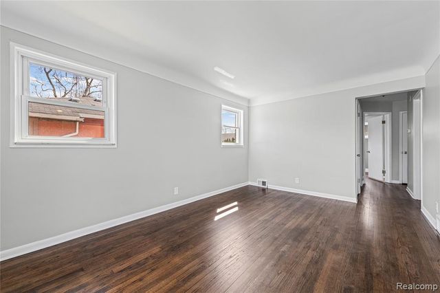 9916 Rosedale Boulevard, Allen Park, MI 48101