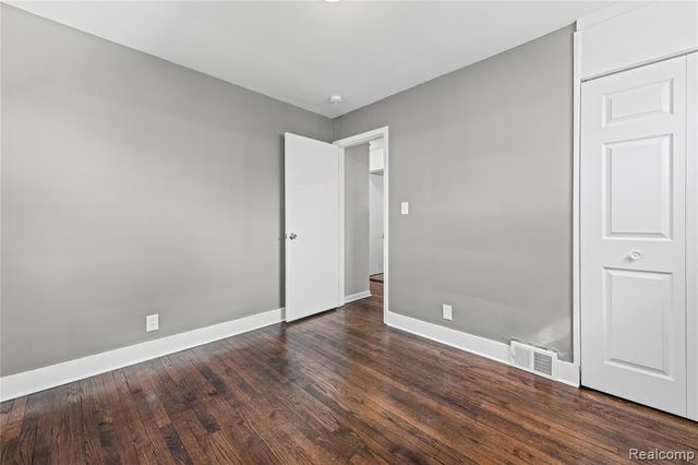 9916 Rosedale Boulevard, Allen Park, MI 48101