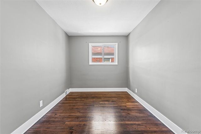 9916 Rosedale Boulevard, Allen Park, MI 48101