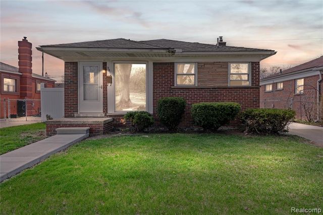 9916 Rosedale Boulevard, Allen Park, MI 48101