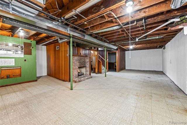 9916 Rosedale Boulevard, Allen Park, MI 48101