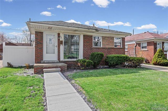 9916 Rosedale Boulevard, Allen Park, MI 48101