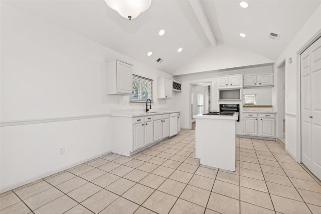 15411 Lago Villa Drive, Tomball, TX 77377