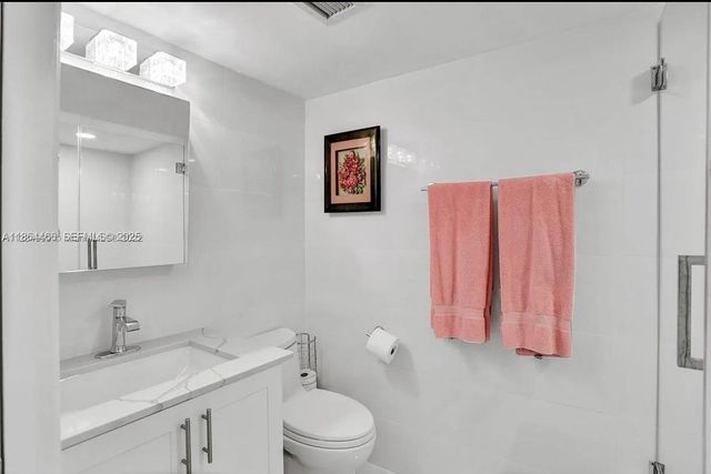 6423 E Collins Avenue 206, Miami Beach, FL 33141