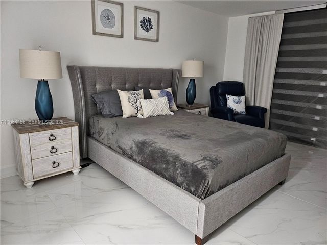 6423 E Collins Avenue 206, Miami Beach, FL 33141