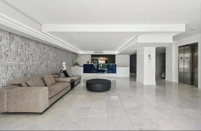 6423 E Collins Avenue 206, Miami Beach, FL 33141