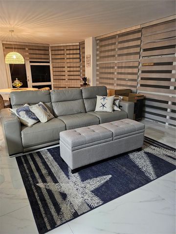 6423 E Collins Avenue 206, Miami Beach, FL 33141