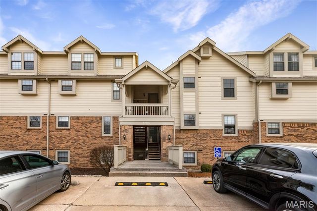 12975 Bryce Canyon Drive F, Maryland Heights, MO 63043