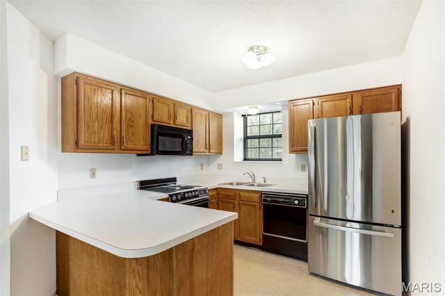 12975 Bryce Canyon Drive F, Maryland Heights, MO 63043