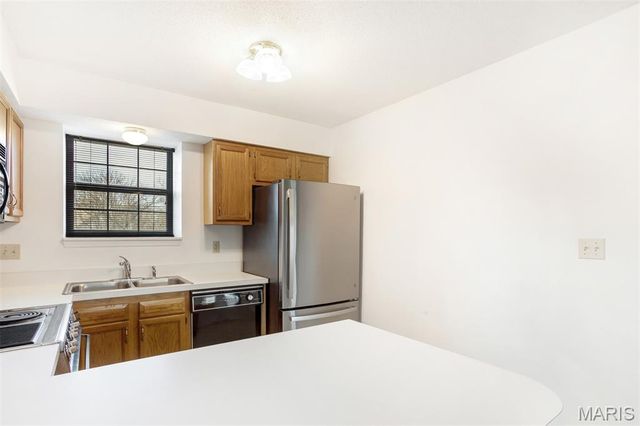 12975 Bryce Canyon Drive F, Maryland Heights, MO 63043