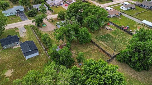 4704 S Water St, Wichita, KS 67217