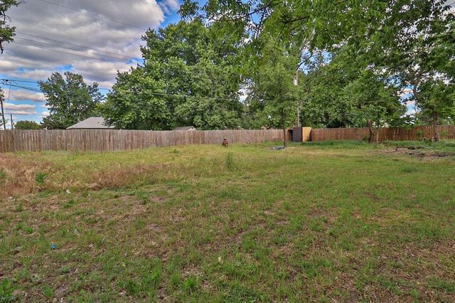 4704 S Water St, Wichita, KS 67217