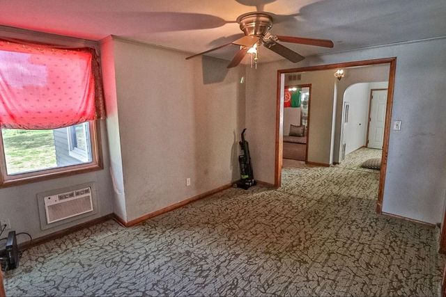 4704 S Water St, Wichita, KS 67217