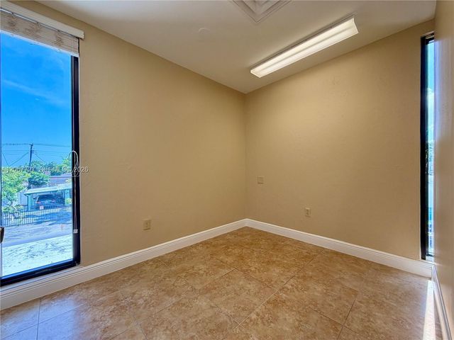 344 W 65th St 204, Hialeah, FL 33012