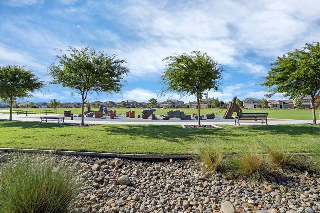 865 Tern Drive, Lathrop, CA 95330