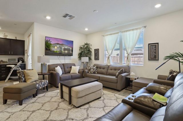 865 Tern Drive, Lathrop, CA 95330