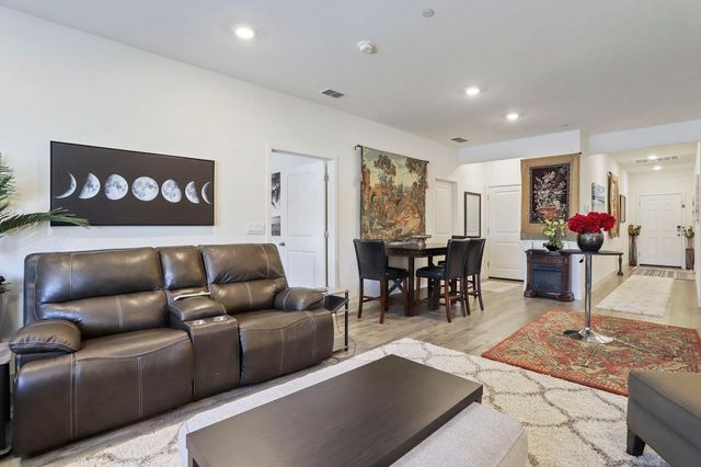 865 Tern Drive, Lathrop, CA 95330