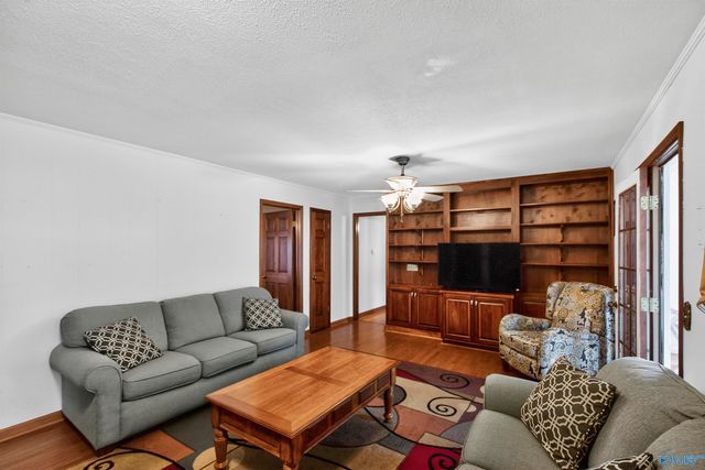 944 4th Avenue NW, Arab, AL 35016