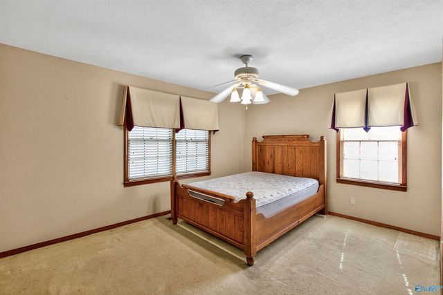 944 4th Avenue NW, Arab, AL 35016