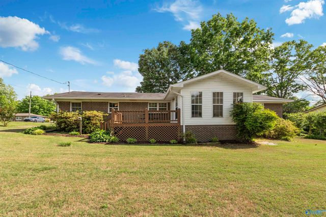 944 4th Avenue NW, Arab, AL 35016