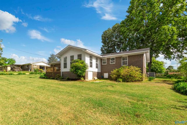 944 4th Avenue NW, Arab, AL 35016