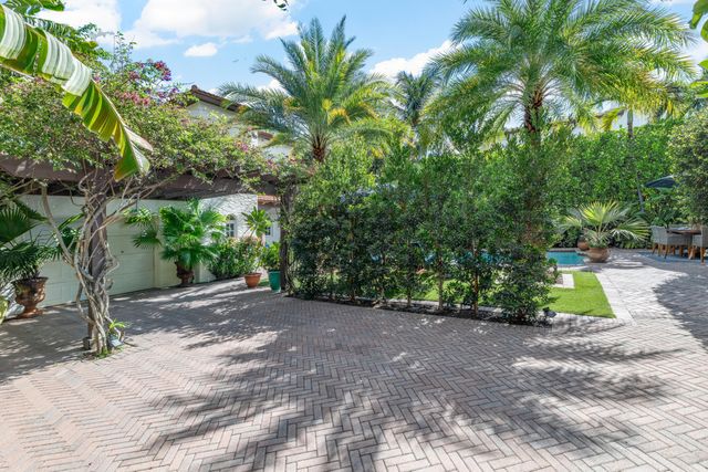 227 Marlborough Road, West Palm Beach, FL 33405