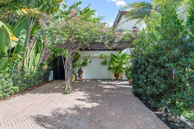 227 Marlborough Road, West Palm Beach, FL 33405