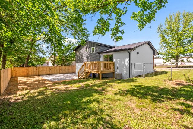 203 22nd Ave, E, Springfield, TN 37172