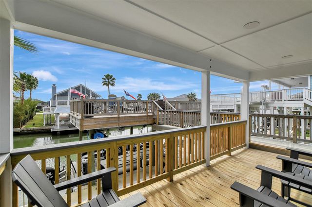 22205 Frio Drive, Galveston, TX 77554