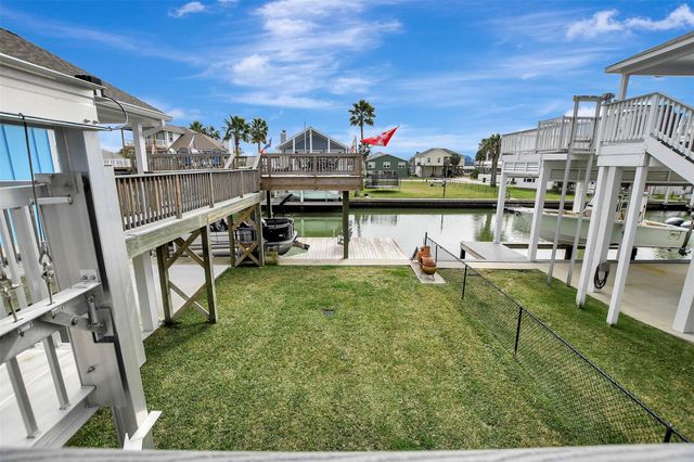 22205 Frio Drive, Galveston, TX 77554