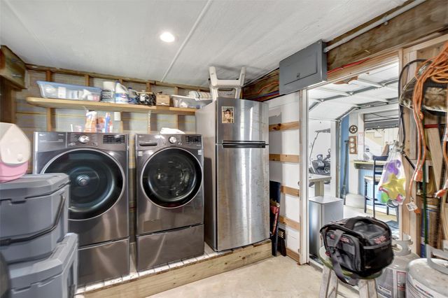 22205 Frio Drive, Galveston, TX 77554