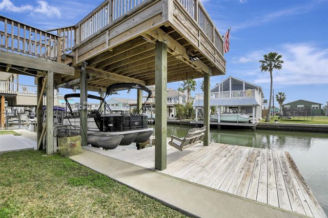 22205 Frio Drive, Galveston, TX 77554