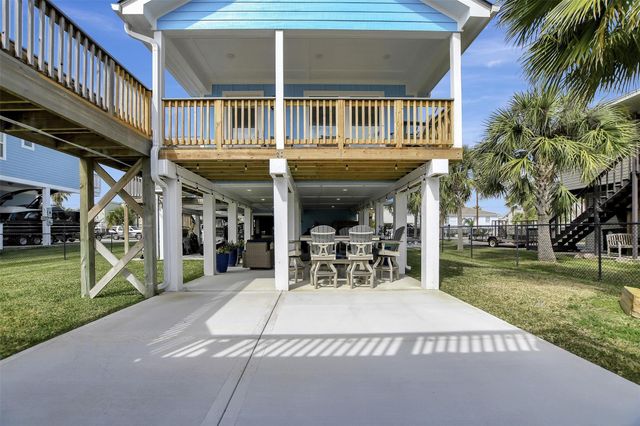 22205 Frio Drive, Galveston, TX 77554