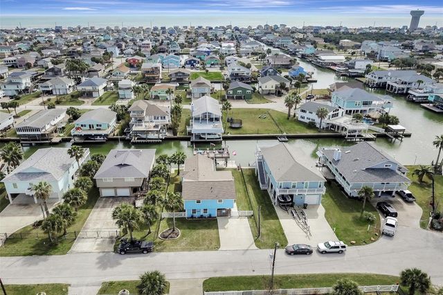 22205 Frio Drive, Galveston, TX 77554