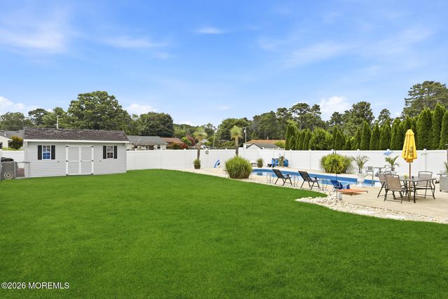 316 Hillside Drive, Manchester, NJ 08759