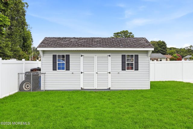 316 Hillside Drive, Manchester, NJ 08759